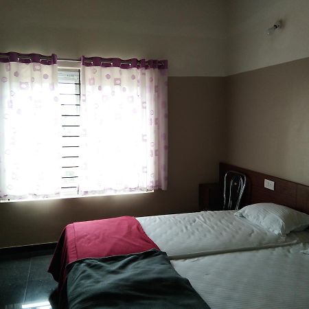 Rainbow Comforts Hotel Chikmagalūr Kültér fotó